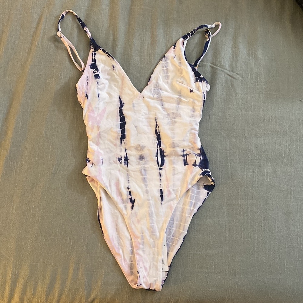 Gianna Print Classic One Piece Swimsuit - Picture 4 of 7